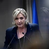 Bà Marine Le Pen phát biểu tại một cuộc họp ở Paris ngày 9/12/2016. (Nguồn: AFP/TTXVN)