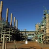 Nhà máy lọc dầu tại Ras Lanuf , miền Bắc Libya, ngày 11/1. (Nguồn: AFP/TTXVN)