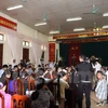 Chủ tịch UBND thành phố Hà Nội Nguyễn Đức Chung đối thoại với người dân Đồng Tâm. (Ảnh: Nguyễn Văn Cảnh/Vietnam+)