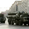 Hệ thống phòng thủ tên lửa S-300 của Nga tại lễ tổng duyệt duyệt binh ở thủ đô Moskva. (Nguồn: Reuters/TTXVN)