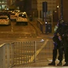 Cảnh sát tuần tra xung quanh sân vận động Manchester Arena sau vụ nổ ngày 23/5. (Nguồn: EPA/TTXVN)