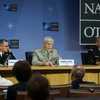 Quan chức NATO thảo luận việc tham gia liên quân chống IS. (Nguồn: EPA/TTXVN)