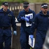 Cảnh sát Anh điều tra truy tìm các đối tượng liên quan tới vụ tấn công khủng bố ở Manchester. (Nguồn: AFP/TTXVN)