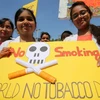 Sinh viên và các tổ chức y tế Ấn Độ tuần hành nhân ngày thế giới không hút thuốc lá ở Bangalore. (Nguồn: EPA/TTXVN)