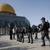 Lực lượng an ninh Israel gác tại quần thể đền Haram al-Sharif ở Jerusalem ngày 27/7. (Nguồn: AFP/TTXVN)
