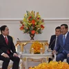 Thủ tướng Chính phủ Hoàng gia Campuchia Samdech Hun Sen tiếp Đoàn đại biểu Ủy ban Trung ương Mặt trận Tổ quốc Việt Nam do Chủ tịch Trần Thanh Mẫn, Ủy viên Trung ương Đảng dẫn đầu. (Ảnh: Phan Minh Hưng/TTXVN)
