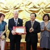 Trao Kỷ niệm chương tặng Đại sứ Cộng hòa Bulgaria tại Việt Nam 
