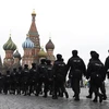 Cảnh sát Nga tuần tra tại Quảng trường Đỏ ở Moskva. (Nguồn: AFP/TTXVN)