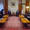 Toàn cảnh Bộ trưởng Bộ Xây dựng Phạm Hồng Hà hội kiến Thủ tướng Algeria Admed Ouyahia. (Ảnh : Tấn Đạt-Quang Trường/TTXVN)