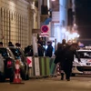 Cảnh sát Pháp điều tra bên ngoài khách sạn Ritz ở Paris sau khi xảy ra vụ cướp ngày 10/1. (Nguồn: THX/TTXVN)