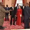 Tổng thống Cộng hòa Uganda Museveni tiếp Đại sứ Nguyễn Kim Doanh tại lễ trình Quốc thư. (Ảnh: Thanh Hưng/TTXVN)