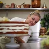 Claire Ptak, chủ tiệm bánh danh tiếng Violet Bakery. (Nguồn: Reuters)