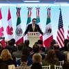Ngoại trưởng Canada Chrystia Freeland (trái), Bộ trưởng Kinh tế Mexico Idelfonso Guajardo (giữa) và Đại diện thương mại Mỹ Robert Lighthizer trong cuộc họp báo sau vòng 7 tái đàm phán NAFTA tại Mexico City ngày 5/3. (Nguồn: AFP/TTXVN)