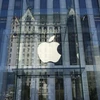 Biểu tượng Apple tại New York, Mỹ. (Nguồn: AFP/TTXVN)
