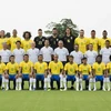 Các cầu thủ đội tuyển Brazil cùng ban huấn luyện chụp ảnh lưu niệm tại LOndon, Anh ngày 8/6. (Nguồn: EPA-EFE/TTXVN)