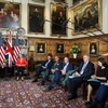 Thủ tướng Anh Theresa May trong cuộc hội đàm với Tổng thống Mỹ Donald Trump tại Aylesbury, Anh ngày 13/7. (Nguồn: EPA/TTXVN) 