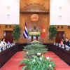 Thủ tướng Nguyễn Xuân Phúc tiếp Phó Chủ tịch thứ nhất Hội đồng Nhà nước và Hội đồng Bộ trưởng Cuba Salvador Valdés Mesa. (Ảnh: Thống Nhất/TTXVN)