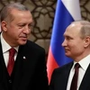 Tổng thống Thổ Nhĩ Kỳ Recep Tayyip Erdogan (trái) và Tổng thống Nga Vladimir Putin trong cuộc gặp tại Ankara ngày 4/4. (Nguồn: AFP/TTXVN)