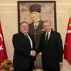 Tổng thống Thổ Nhĩ Kỳ Tayyip Erdogan (phải) tiếp Ngoại trưởng Mỹ Mike Pompeo. (Nguồn: Reuters) 
