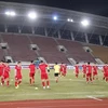 Đội tuyển Việt Nam có buổi tập tại Sân vận động Quốc gia Lào. (Ảnh: Phạm Kiên/TTXVN) 