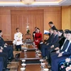 Chủ tịch Quốc hội Nguyễn Kim Thị Ngân tiếp các đại biểu dòng họ Lý đang sinh sống tại Hàn Quốc. (Ảnh: Trọng Đức/TTXVN) 