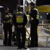 Cảnh sát Anh điều tra sau vụ đâm dao tại ga tàu Victoria ở thành phố Manchester ngày 1/1/2019. (Nguồn: AFP/TTXVN) 