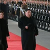 Nhà lãnh đạo Triều Tiên Kim Jong-un (phải). (Nguồn: Yonhap/TTXVN) 