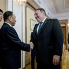 Ngoại trưởng Mỹ Mike Pompeo (phải, phía trước) trong cuộc gặp ông Kim Yong-chol (trái, phía trước) tại Bình Nhưỡng ngày 6/7/2018. (Nguồn: AFP/TTXVN) 