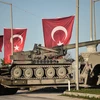 Các xe quân sự Thổ Nhĩ Kỳ được triển khai tại khu vực biên giới Hassa, gần Hatay miền Nam Thổ Nhĩ Kỳ, giáp giới Syria ngày 28/1/2018. (Nguồn: AFP/TTXVN) 