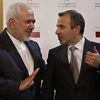 Ngoại trưởng Liban Gebran Bassil (phải) và người đồng cấp Iran, ông Mohammad Javad Zarif. (Nguồn: AP) 