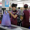 Nhân viên tại một siêu thị ở Bình Nhưỡng. (Nguồn: AP) 