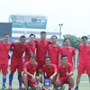 Đội bóng Đại sứ quán Việt Nam giành chức vô địch giải đấu. (Ảnh: Chanh Đa/TTXVN) 