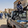 Lực lượng tự xưng Quân đội Quốc gia Libya (LNA) do Tướng Haftar chỉ huy tuần tra tại thành phố Sebha, miền Nam Libya ngày 6/2/2019. (Nguồn: AFP/TTXVN) 