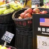 Sản phẩm hoa quả của Mỹ được bày bán tại siêu thị ở Bắc Kinh, Trung Quốc. (Nguồn: EPA/TTXVN) 