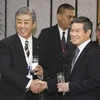 Bộ trưởng Quốc phòng Nhật Bản Takeshi Iwaya (trái) và Bộ trưởng Quốc phòng Hàn Quốc Jeong Kyeong-doo. (Nguồn: Kyodo) 