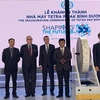 Công ty Tetra Pak (Bình Dương) khánh thành nhà máy sản xuất hộp giấy tiệt trùng đầu tiên ở Việt Nam. (Ảnh: Hải Âu/TTXVN) 