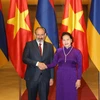 Chủ tịch Quốc hội Nguyễn Thị Kim Ngân và Thủ tướng Cộng hòa Armenia Nikol Pashinyan. (Ảnh: Dương Giang/TTXVN) 