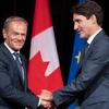 Chủ tịch Hội đồng châu Âu Donald Tusk và Thủ tướng Canada Justin Trudeau. (Nguồn: cbc.ca) 