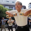 Người cao tuổi tập thể dục tại Tokyo, Nhật Bản. (Nguồn: AFP/TTXVN) 