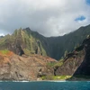 Giới chức Hawaii thông báo một trực thăng của hãng Safari Helicopters mất tích vào khoảng 18 giờ chiều 26/12 khi đang thực hiện chuyến du lịch qua vùng Na pali. (Nguồn: Getty Images) 