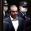 Cựu Chủ tịch Nissan Motor, Carlos Ghosn (giữa) tại Tokyo ngày 25/4. (Nguồn: AFP/TTXVN) 