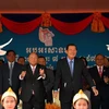 Thủ tướng Campuchia Samdech Techo Hun Sen (giữa, phải) và Chủ tịch Quốc hội Samdech Heng Samrin (giữa, trái). (Nguồn: AFP/TTXVN) 