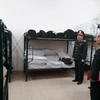 Thiếu tướng Nguyễn Quốc Duyệt kiểm tra công tác chuẩn bị tại Trung đoàn 59 thuộc Sư đoàn bộ binh 301 (Chương Mỹ, Hà Nội). (Ảnh: Nguyễn Cúc/TTXVN) 