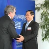 Thứ trưởng Thường trực Bộ Ngoại giao Bùi Thanh Sơn gặp Chủ tịch Nghị viện châu Âu (EP) David Sassoli. (Nguồn: TTXVN) 