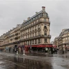 Cảnh vắng vẻ trên đường phố tại Paris, Pháp ngày 6/4/2020 trong bối cảnh dịch COVID-19 lan rộng. (Nguồn: THX/TTXVN) 