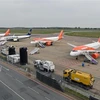 Máy bay của hãng hàng không EasyJet tại sân bay London Luton ở London, Anh, ngày 16/4/2020. (Nguồn: AFP/TTXVN) 