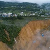 Mưa lớn cũng gây ra sạt lở núi ở một khu vực của Trùng Khánh. (Nguồn: Tân Hoa xã) 