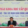 Bí thư Trung ương Đảng, Giám đốc Học viện CTQG Hồ Chí Minh, Chủ tịch Hội đồng Lý luận Trung ương Nguyễn Xuân Thắng và các đồng chí, chủ trí hội thảo. (Ảnh: Công Tường/TTXVN) 