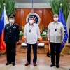 Tổng thống Philippines Rodrigo Duterte đã tiếp Bộ trưởng Quốc phòng Trung Quốc Ngụy Phượng Hòa. (Nguồn: news.abs-cbn.com)