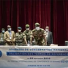 Phó Chủ tịch Ủy ban Quốc gia bảo vệ người dân (CNSP) tự xưng sau binh biến ở Mali, Tướng Malick Diaw (giữa) cùng các quan chức quân sự cấp cao tại cuộc họp về việc thành lập chính phủ chuyển tiếp của Mali ở Bamako ngày 5/9/2020. (Nguồn: AFP/TTXVN)